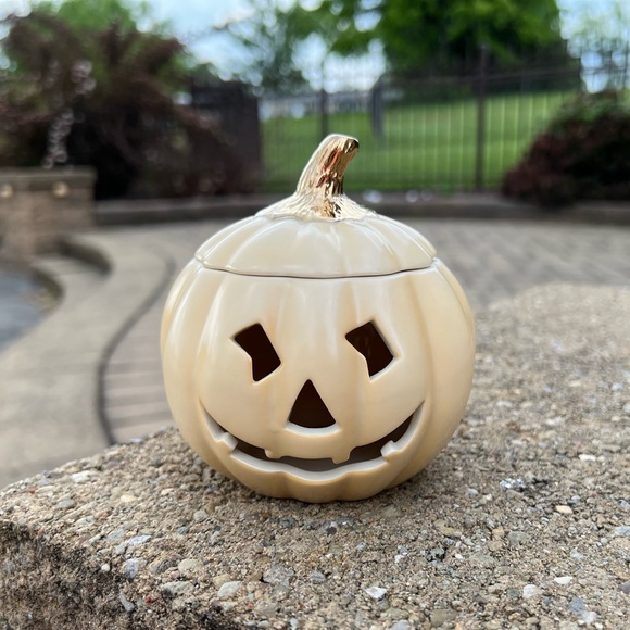 Lenox - Jack -O- Lantern - Candle Holder - Picture 7 of 11